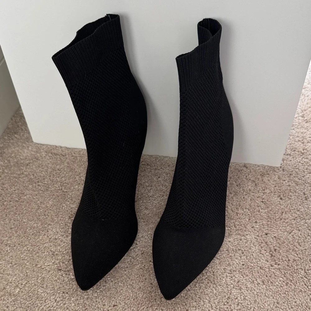 MIA Black Knit Pointed-Toe Sock Ankle Booties